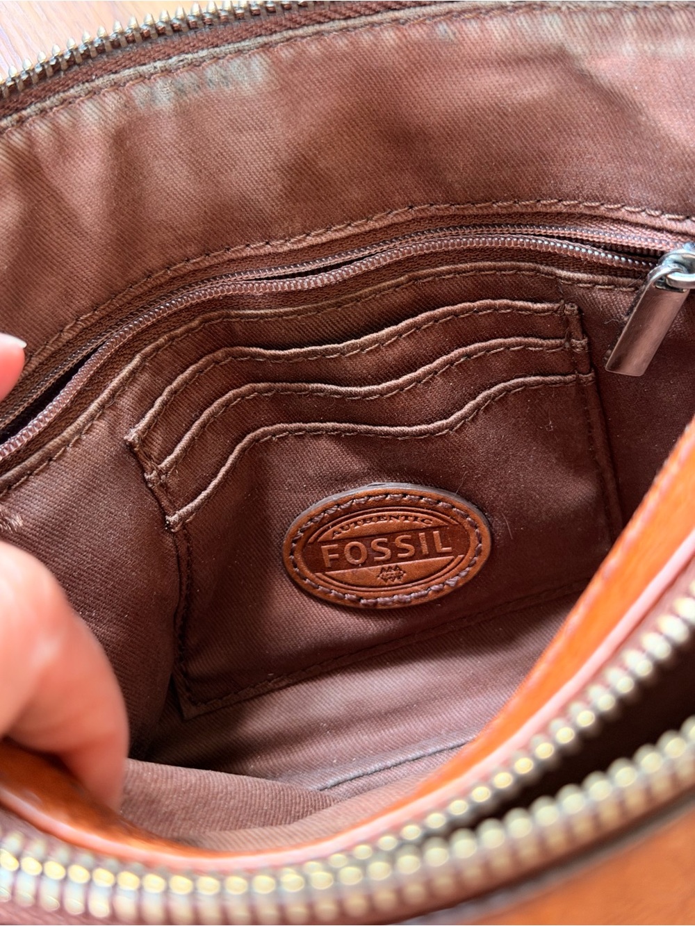 Leather Fossil purse - Picture 9 of 12